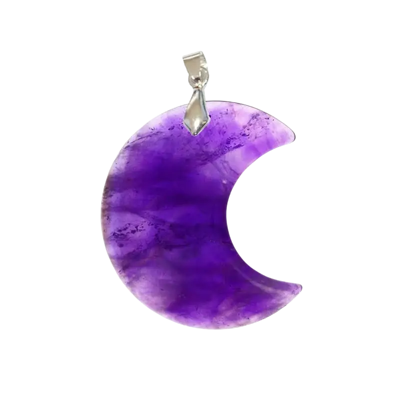 Polierter Amethyst-Mondsichel Anhänger von Artisans de Madagascar, elegantes Schmuckstück mit lila Edelstein.