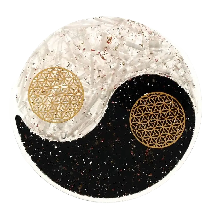 Schwarzer Turmalin Orgonit-Schmuck im Flower of Life Design von Artisans de Madagascar, detailreiche Schmuckplatte.