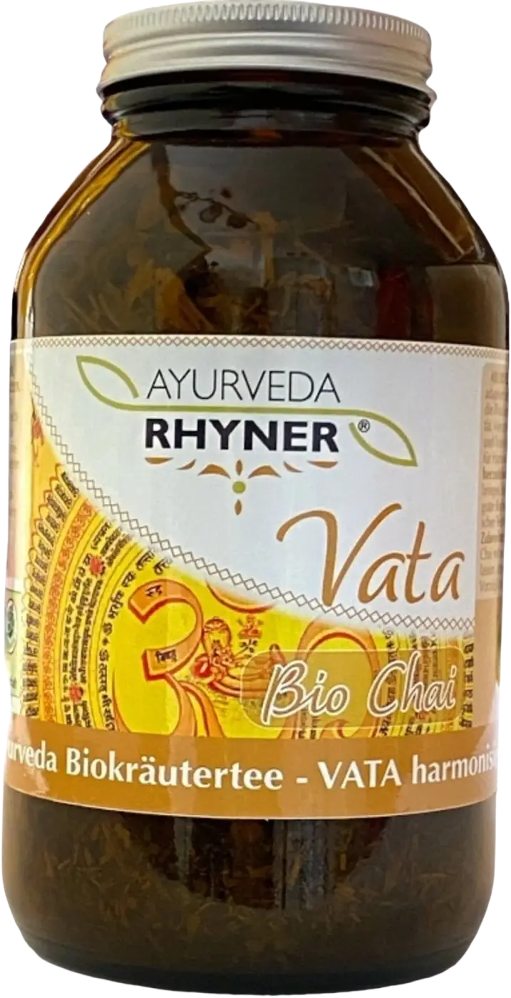 Bio Chai Tee von Ayurveda Rhyner Vata in braunem Glasgefäß, zeigt das aromatische Tee-Produkt in einer stilvollen Verpackung