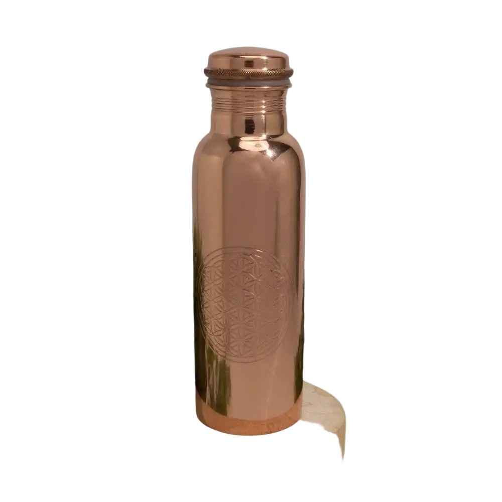 Reine Kupferwasserflasche von Ayurveda Specialist B.V. mit Blume des Lebens Muster, ca. 750 ml, schwere Ausführung, glatt.