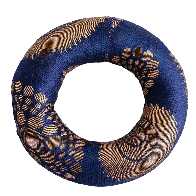 Navyblaues und goldgemustertes klangschalenkissen 10 cm mit kreisförmigen mustern zum image to zoom bei mana shop