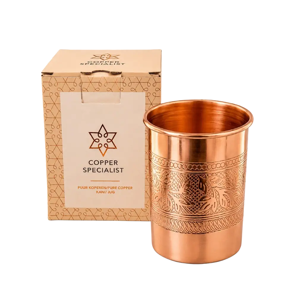 Reiner Kupferbecher mit Blumenmuster am Rand, 300 ml, von Ayurveda Specialist B.V., eleganter Trinkbecher aus Kupfer
