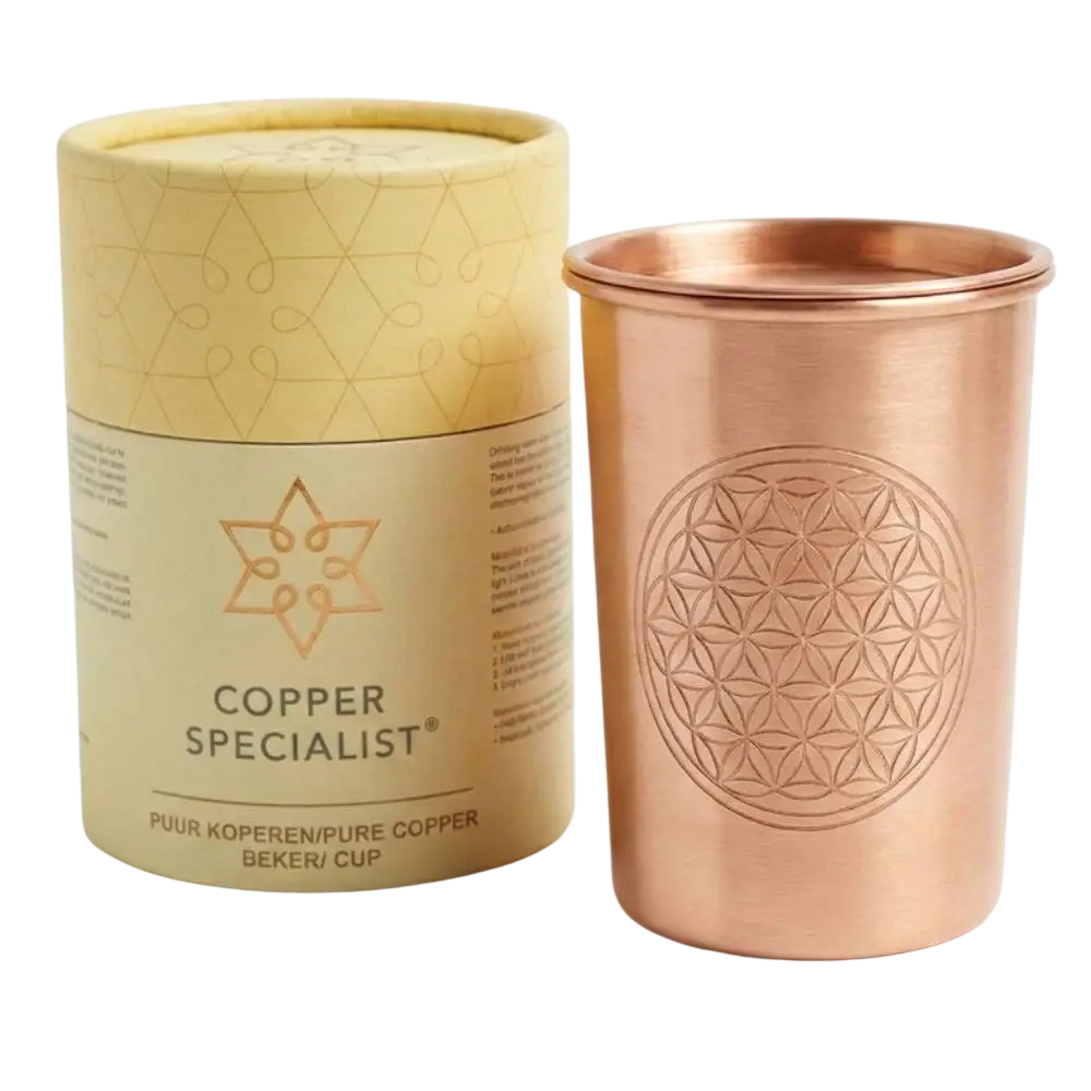 Reiner Kupferbecher mit Deckel, Flower of Life Motiv, 300 ml, Ayurveda Specialist B.V., mattes Design, traditionelles Ayurveda Trinkgefäß