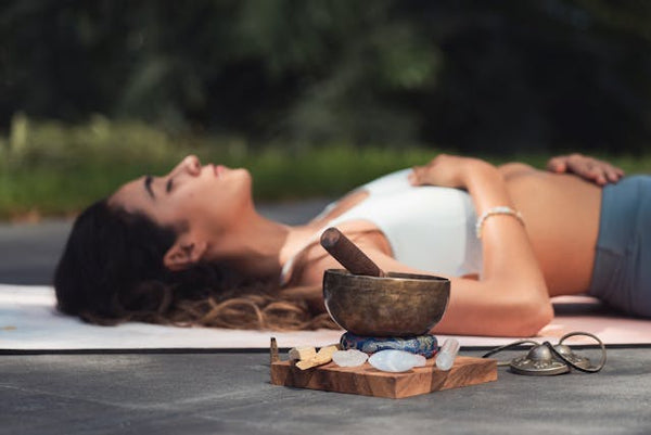 Top-Adaptogene Pflanzen zur Stresslinderung: Ashwagandha, Tulsi & mehr