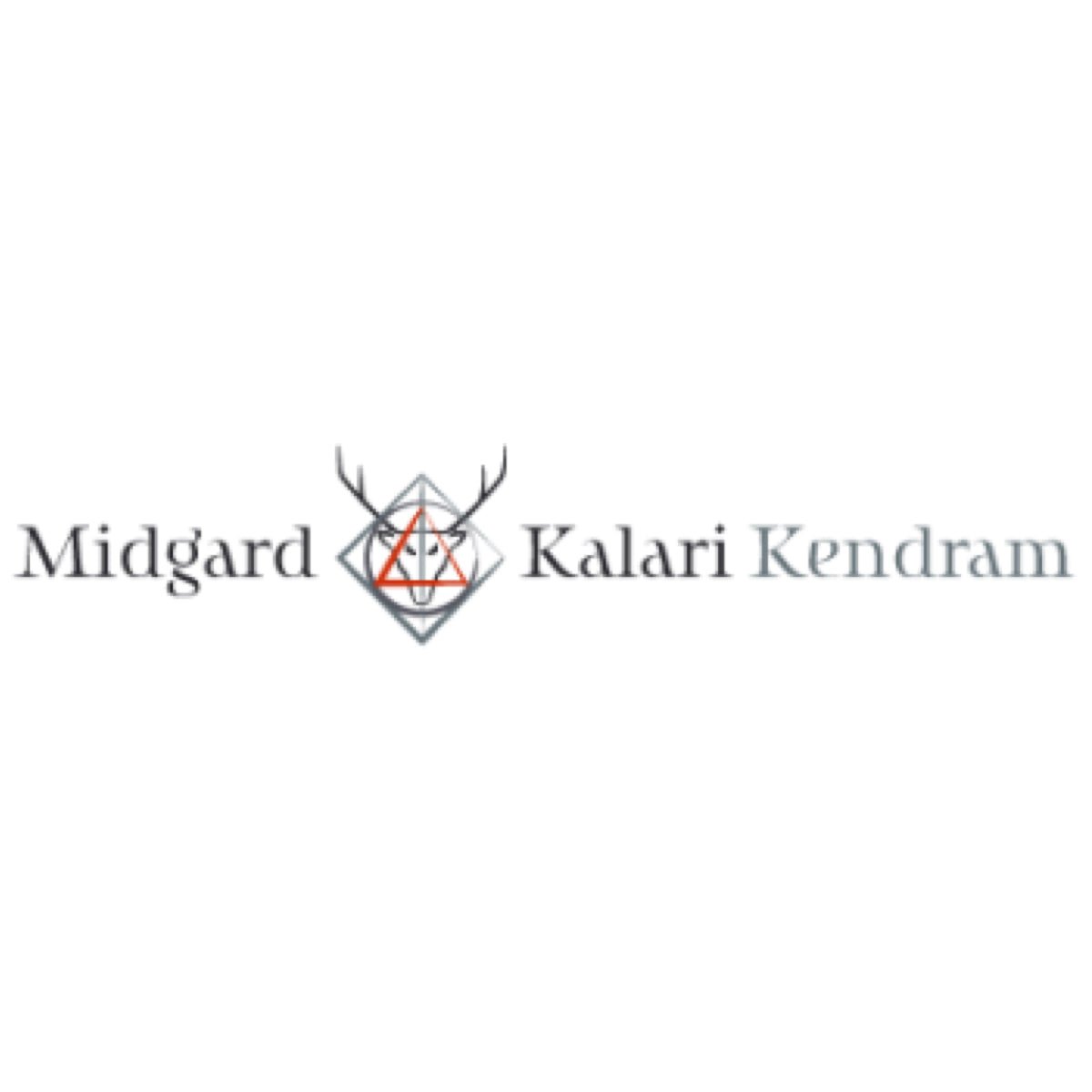 Midgard kalari logo mit stilisiertem hirschkopf in diamantform und orangefarbenem dreieck für kalari ayurvedische produkte