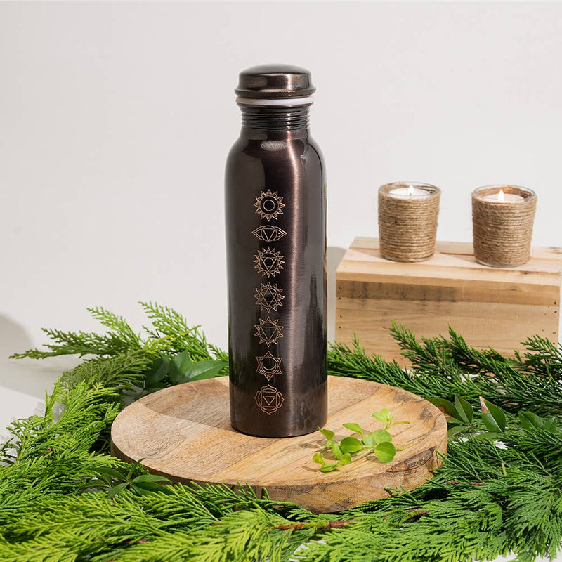 Reine Kupferwasserflasche Antik 1L – Trinkflasche mit Chakra Symbolen für Energie & Vitalität