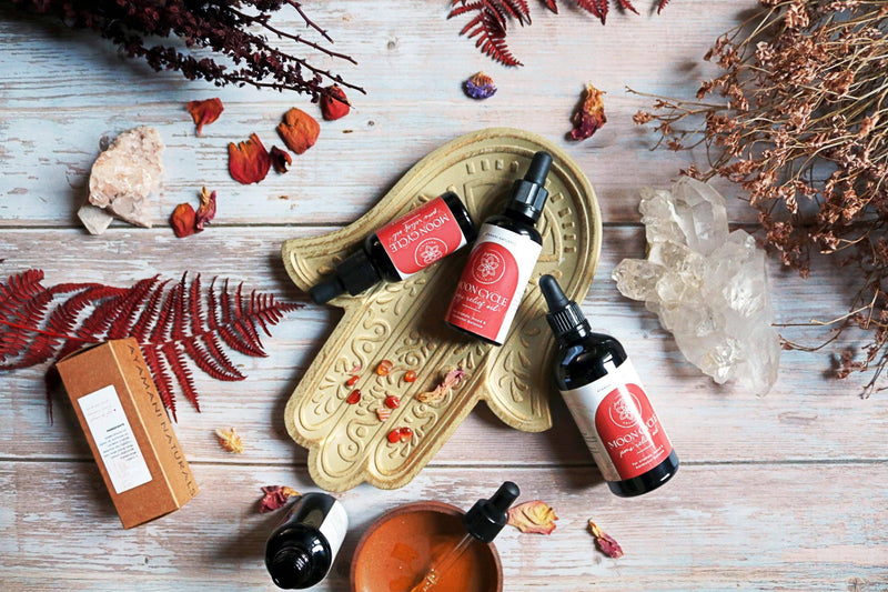 Ayamani Naturals - Moon Cycle PMS Relieföl mit Copaiba, Weihrauch und mehr