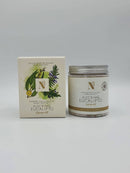 Tiegel und Schachtel der Rosmarin-Eukalyptus-Kräuterbadesalze nebeneinander.