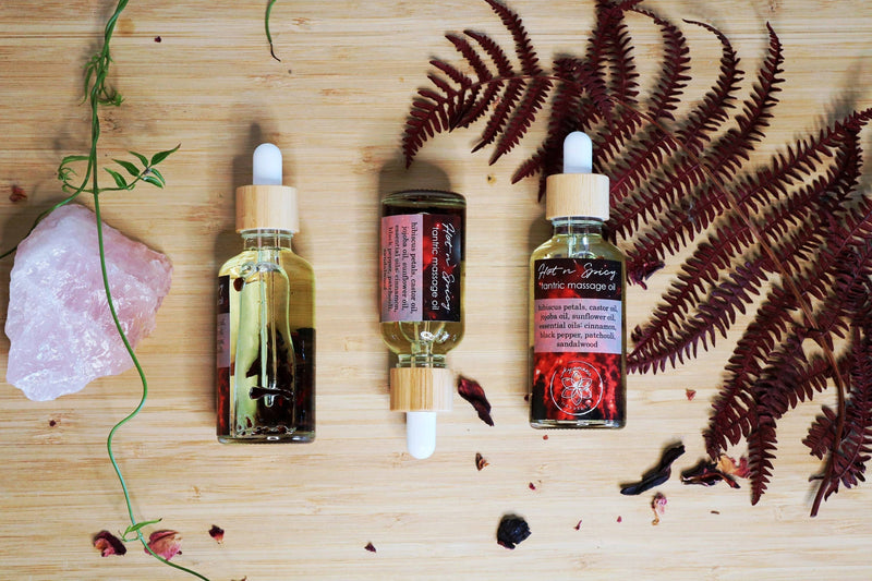 Scharfes und würziges Tantramassageöl | Sinnliches aphrodisierende Öl mit Hibiskus und ätherischen Ölen