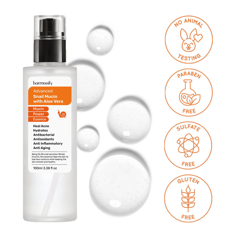Eine Flasche Harmonify Advanced Snail Mucin mit Aloe Vera Essence, die Vorteile wie Akneheilung und Anti-Aging hervorhebt, mit „tierversuchsfrei“, „parabenfrei“, „sulfatfrei“ und „glutenfrei“-Siegeln.