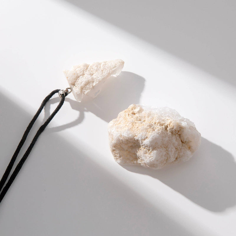 Myga Eco - Geode Gift Set - Rough Stone and Pendant, Choice of 3 Crystals