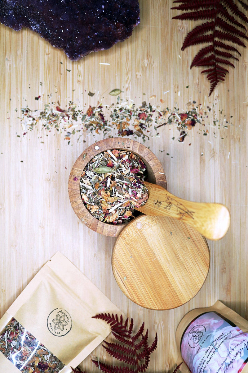 Aphrodisiakum-Tee mit Damiana, Ginseng, Kakao, Rose, Kardamom