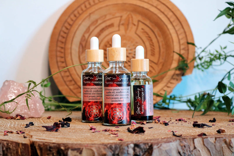 Scharfes und würziges Tantramassageöl | Sinnliches aphrodisierende Öl mit Hibiskus und ätherischen Ölen