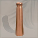 Matte Kupferwasserflasche mit 850 ml Fassungsvermögen, schwere Ausführung, von Ayurveda Specialist B.V.