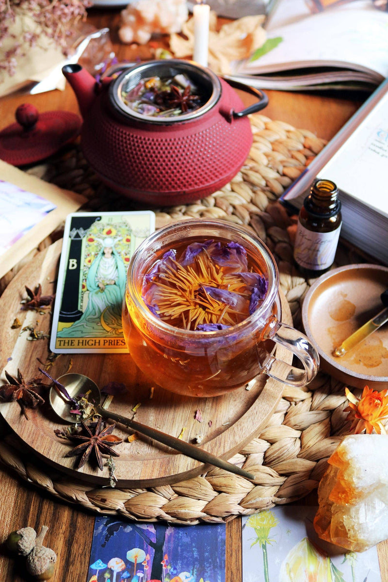 Ayamani Naturals - Priesterin-Tee: Lotus-, Beifuß-, Anis- und Kurkuma-Chakra-Mischung