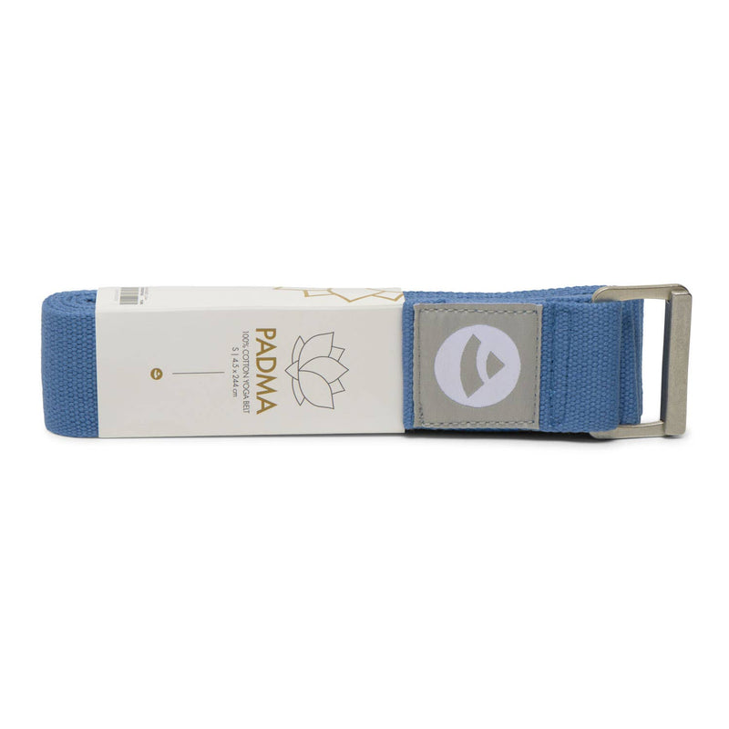 Blauer Padma Yogagurt aus 100% Baumwolle, 2,45 m lang, mit Metallschnalle und Produktetikett.