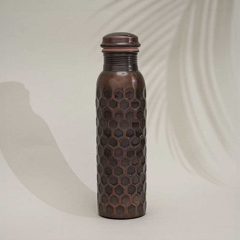Ayurveda Specialist B.V. - Reine Kupferwasserflasche Diamond Antique - 1 Liter