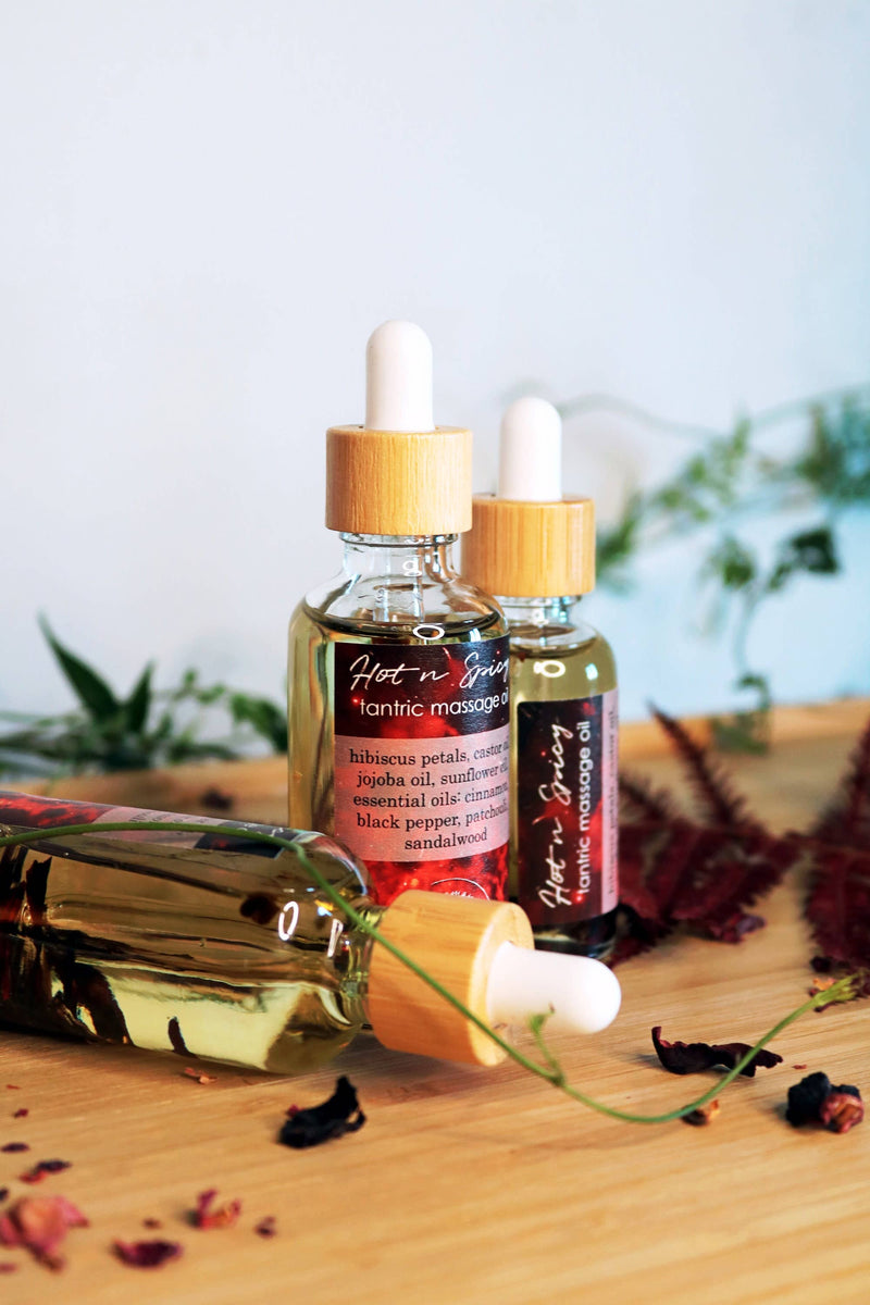 Scharfes und würziges Tantramassageöl | Sinnliches aphrodisierende Öl mit Hibiskus und ätherischen Ölen