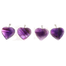 Vier herzförmige amethyst herzanhänger extra mit natürlichen lila steinen und silbernen metallverschlüssen im mana shop
