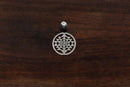 Handgefertigter Silberanhänger Shri Yantra aus Schmuck von Ananta Lienhard, mit spiritueller Kraft und detailliertem Design.
