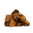 Pile von wild geernteten chaga pilz stücken inonotus obliquus mit orange brauner färbung für chaga tee