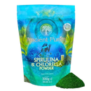 Ein lebendiger blauer und grüner wiederverschließbarer beutel ancient purity chlorella powder 300g mit einer meerjungfrau silhouette