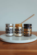 Heller ANUK Manuka-Honig MGO400+ in Glasbehälter, flüssiger Honig mit natürlicher Konsistenz, hochwertiges Produkt von ANUK Honey