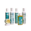 Apeiron keshawa volumen conditioner 200ml set mit vier weißen flaschen und kleinem, geöffnetem balmglas auf podest