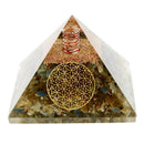 Labradorit-Orgonit-Pyramide mit Blumen des Lebens, 7,5 cm, Artisans de Madagascar, Schmuck, sichtbare Pyramide mit blauer Labradorit-Optik