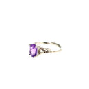 Verstellbarer Amethyst-Ring von Artisans de Madagascar, 9 x 7 mm, versilbertes Messing, elegantes Schmuckstück mit lila Stein.