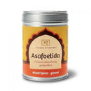 Ein zylindrischer metallbehälter mit silbernem deckel und gelb-orange etikett der classic ayurveda asafoetida gewürzmischung als asafoetida spice blend für bewusste küche