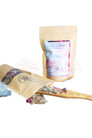 Beige resealable pouch of ayamani naturals krone chakra kräuter with lotus rose and ginseng 25g containing dried herbs