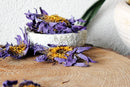 Getrocknete blaue Lotusblüten von Ayamani Naturals, Nymphaea Caerulea, für Tee, 15g oder 100g.