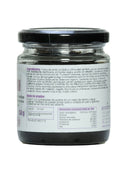 Chyawanprash Ayurveda-Elixier mit Amla, traditionelles Lebensmittel, cremige Konsistenz in einem Glasbehälter, natürliche ayurvedische Zubereitung