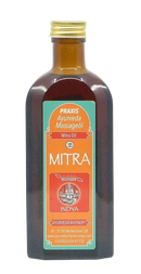 Eine dunkelbernsteinfarbene glasflasche mit goldverschluss und orange-türkis etikett von mitra für ayurveda rhyner mitra massageöl