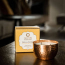 Ayurveda Specialist B.V. Song of India Duftkerze mit Vata Tuberose und Jasmin, doppelte Dochte, eleganter Kerzenleuchter.