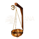 Goldene messing hängelampe mit ornament om symbol und drei ketten für reine kupfer shirodhara ayurveda spezialist