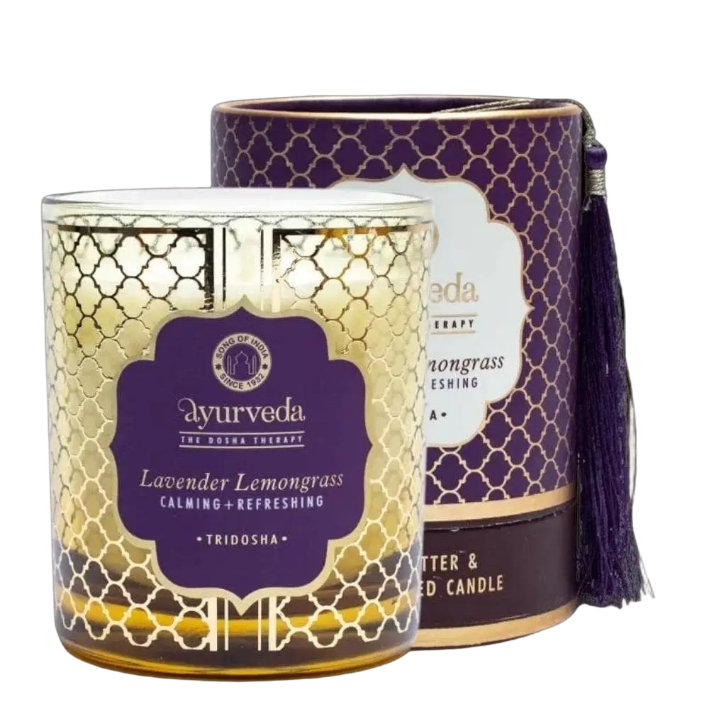 Aromatische Ayurveda-Kerze von Ayurveda Specialist B.V. mit Lavendel und Zitronengras, ideal für Entspannung und Balance.