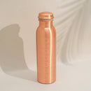 Reine Kupferwasserflasche von Ayurveda Specialist B.V. mit 7 Chakren, mattem Finish, ca. 1 Liter, für gesundes Trinkwasser.