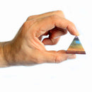 Chakra-Pyramide aus Kristall, 30–35 mm, klare Kristallstruktur, energetisches Schmuckstück für Chakra-Arbeit, von AWGifts Europe