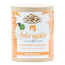 Ein zylindrischer behälter bio astragalus pulver von erbavoglio mit orange weißem etikett und grünem bio emblem traditionell verwendet im mana shop