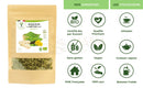 Ein brauner, wiederverschließbarer bio detox kräutertee pouch mit durchsichtigem fenster und kräutertee aus grünem tee