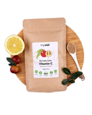 Braune kraftpapierverpackung von myvial bio camu camu vitamin c pulver mit natürlichem camu camu bio inhalt