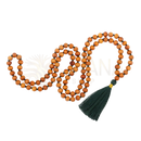Bodynova mala yoga kette aus sandelholz mit dunklem grünem quaste und sandalholz duft