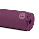 Bodynova RISHIKESH Premium Yogamatte 60 mit wild berry Muster, rutschfest und langlebig für Yoga und Fitnessübungen