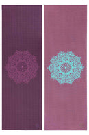 Yogamatte LEELA Collection Mandala Aubergine von Bodynova mit buntem Mandala-Design auf der Matte, für Yoga und Meditation.