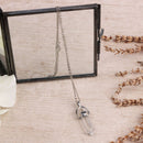 Collier plaqué argent — pendentif en quartz transparent