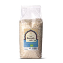 Bio Basmati-Reis von Classic Ayurveda, langkörniges Getreide in einer offenen Verpackung, ideal für aromatische Gerichte.