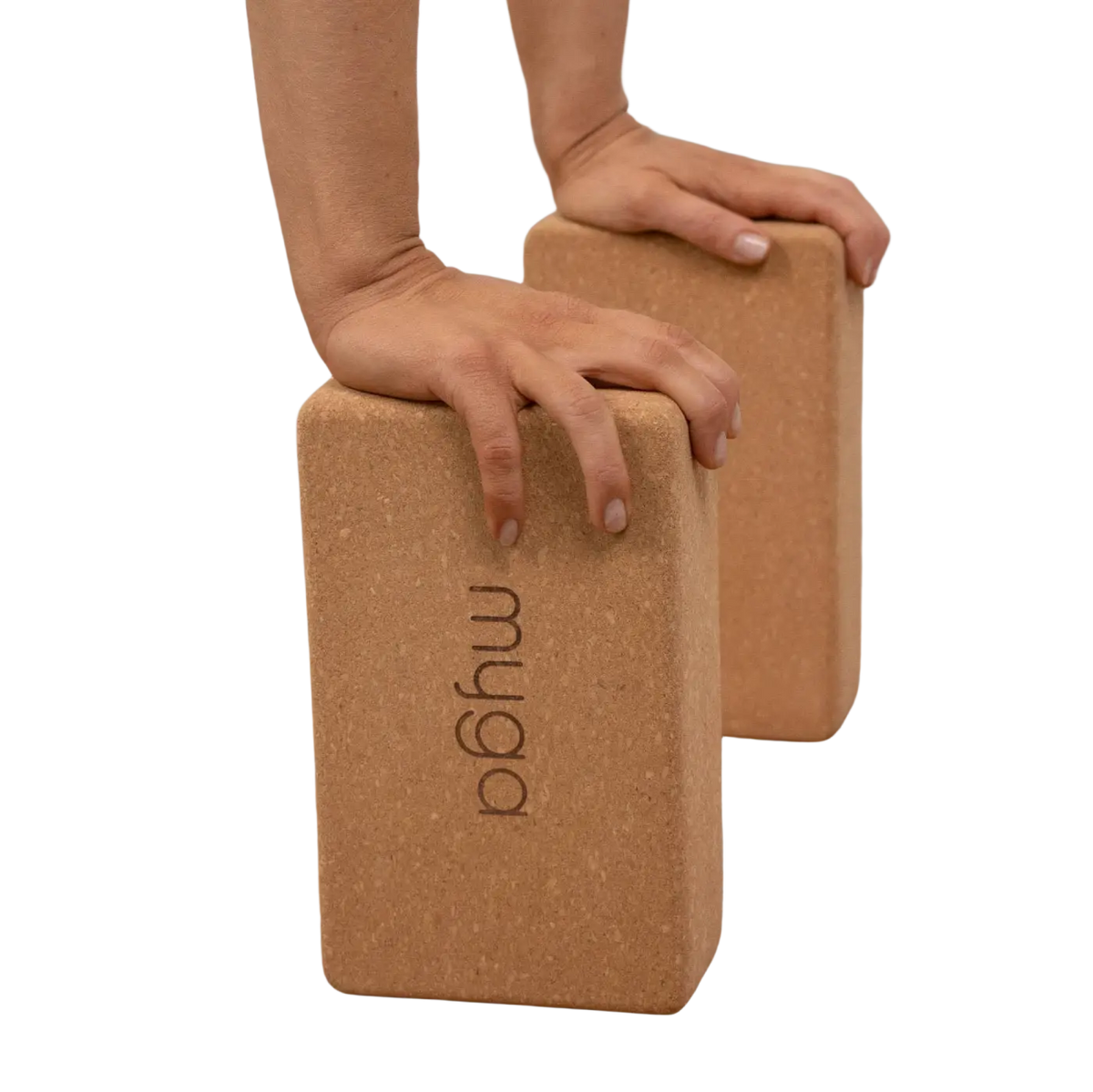 Kork Yoga-Block von Myga Eco, seitlich mit Gravur, für Yoga-Übungen, aus nachhaltigem Tannenkork, stabile und umweltfreundliche Yogahilfe