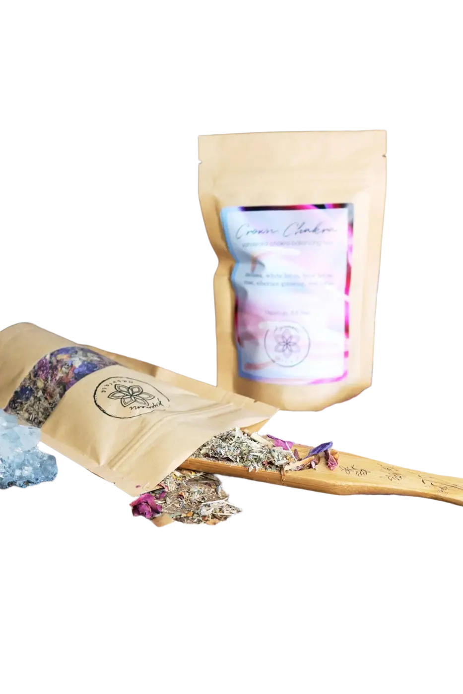 Ayamani Naturals Kräutertee für das Kronenchakra mit Lotus, Rose und Ginseng in 25g, zeigt Tee mit Kräuter- und Blütenbestandteilen